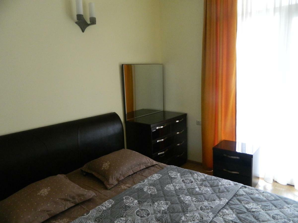 באטומי Chemi Saxli Apartment מראה חיצוני תמונה