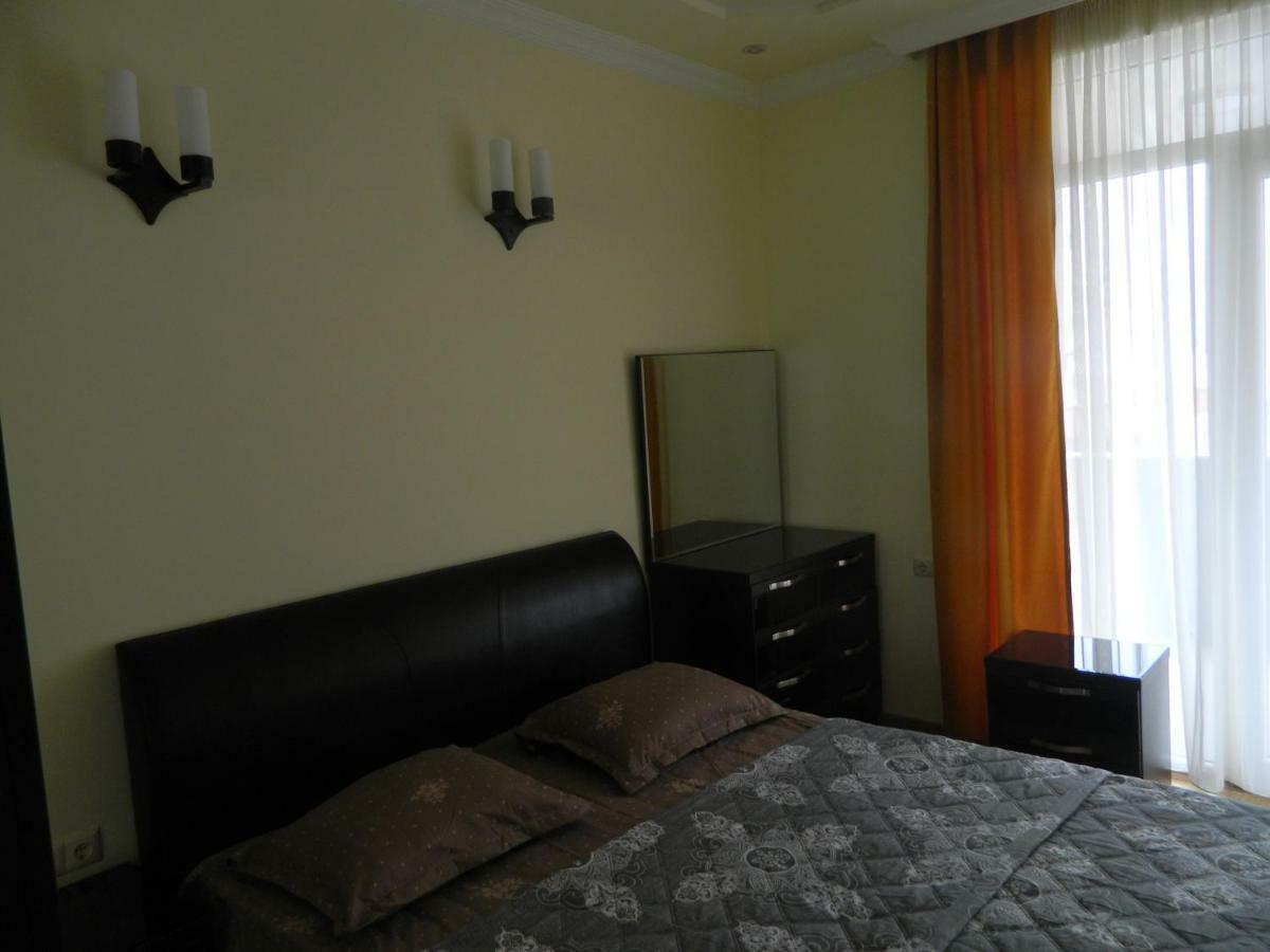 באטומי Chemi Saxli Apartment מראה חיצוני תמונה